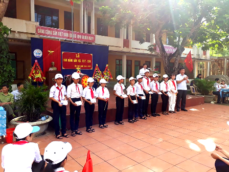 Hoi khuyen hoc.bmp